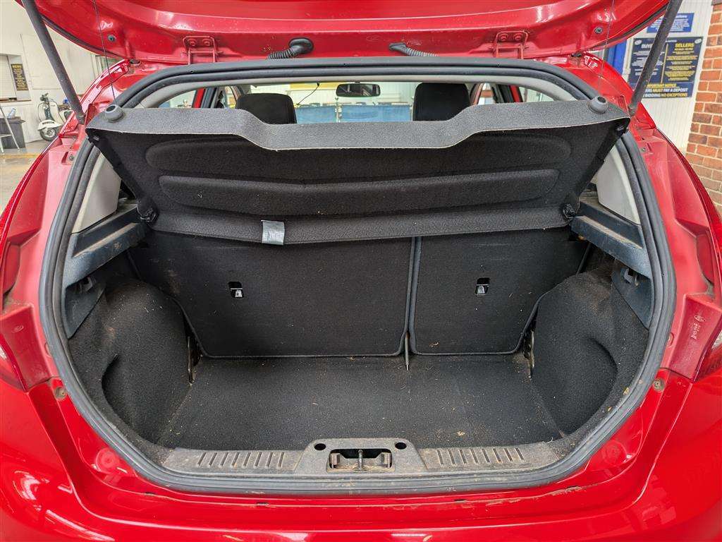 <p>2011 FORD FIESTA ZETEC</p>