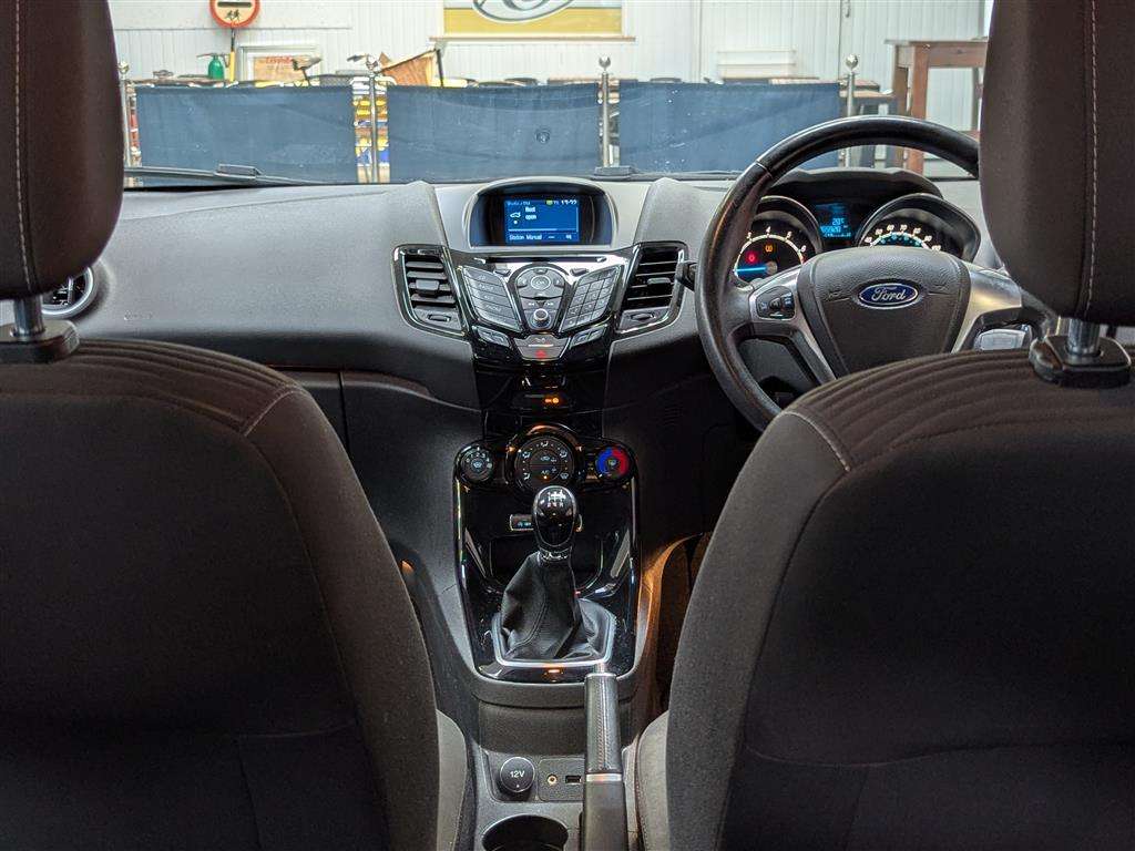 <p>2016 FORD FIESTA ZETEC TURBO</p>