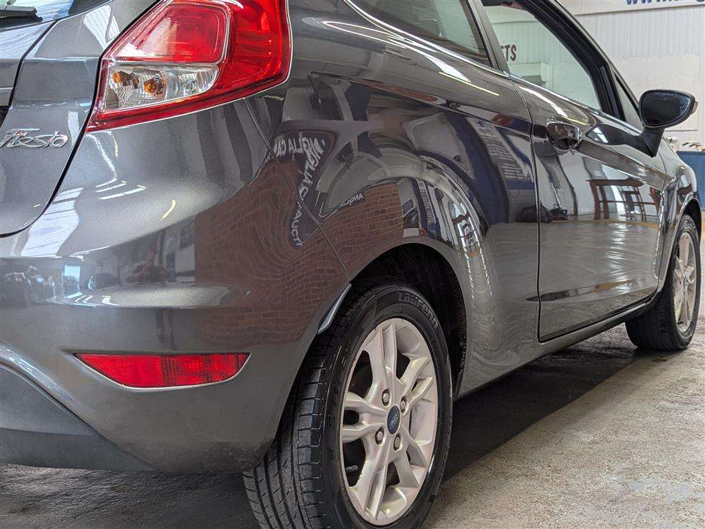 <p>2016 FORD FIESTA ZETEC TURBO</p>