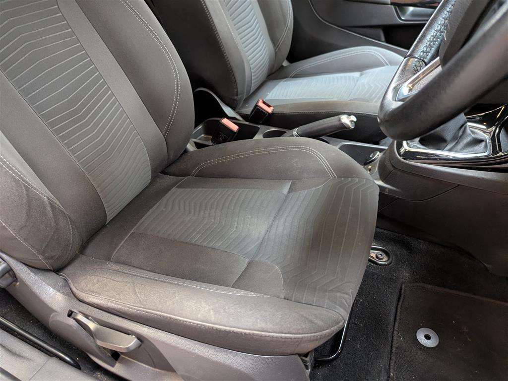 <p>2016 FORD FIESTA ZETEC TURBO</p>