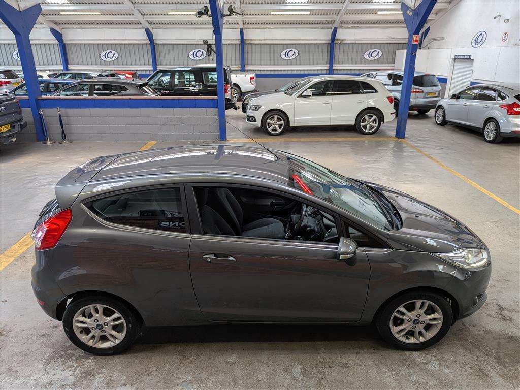 <p>2016 FORD FIESTA ZETEC TURBO</p>