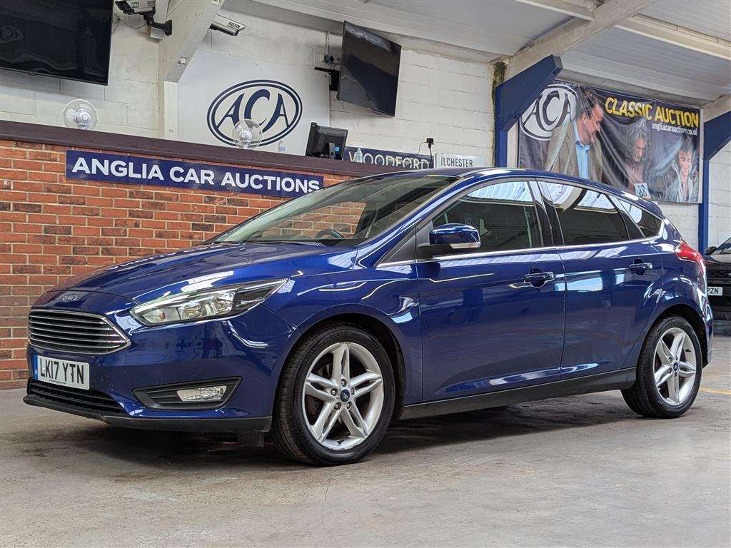 <p>2017 FORD FOCUS ZETEC</p>