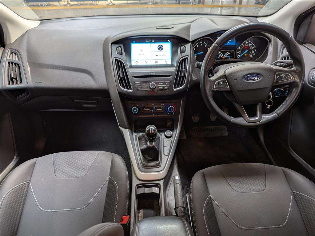 <p>2017 FORD FOCUS ZETEC</p>