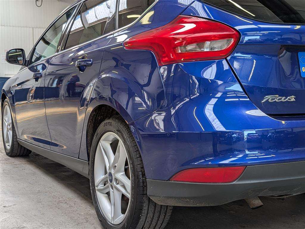 <p>2017 FORD FOCUS ZETEC</p>