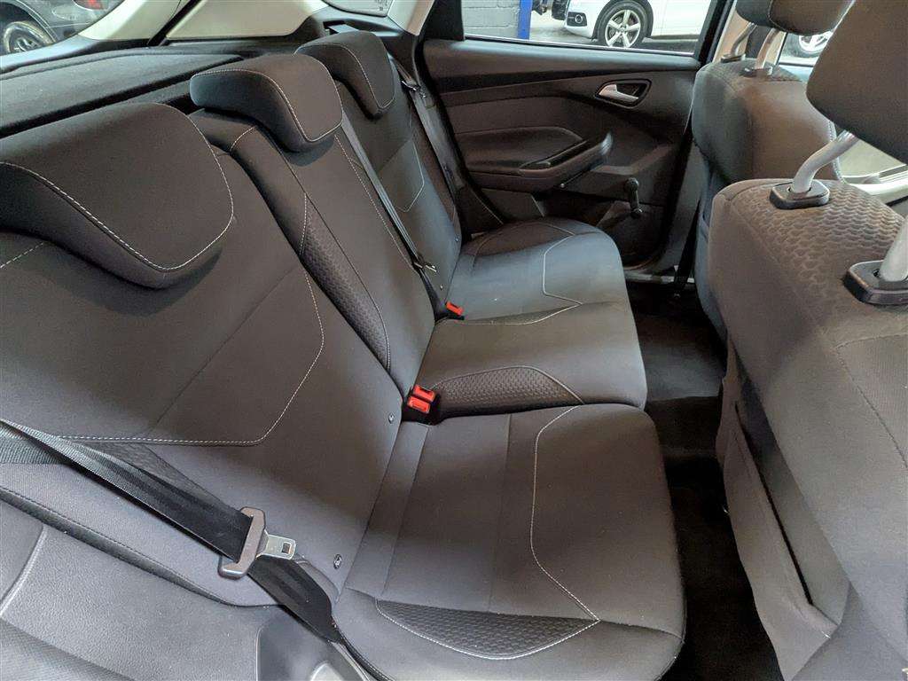 <p>2017 FORD FOCUS ZETEC</p>
