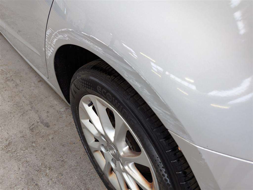 <p>2014 AUDI A3 SE TDI</p>