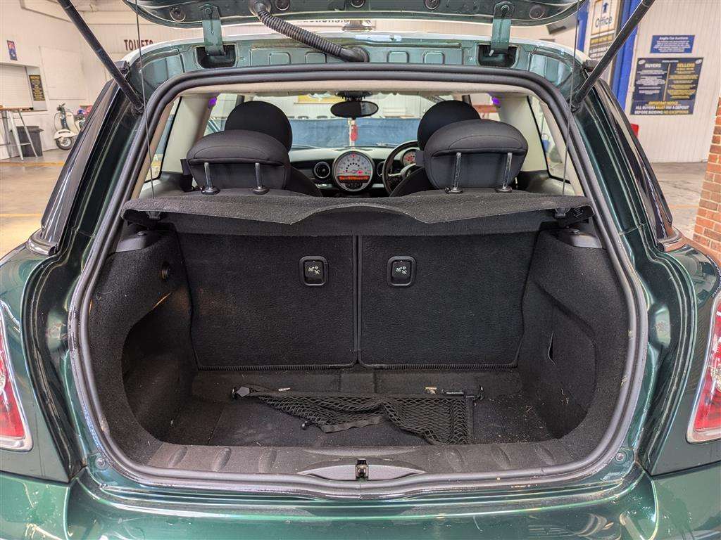 <p>2013 MINI COOPER S</p>