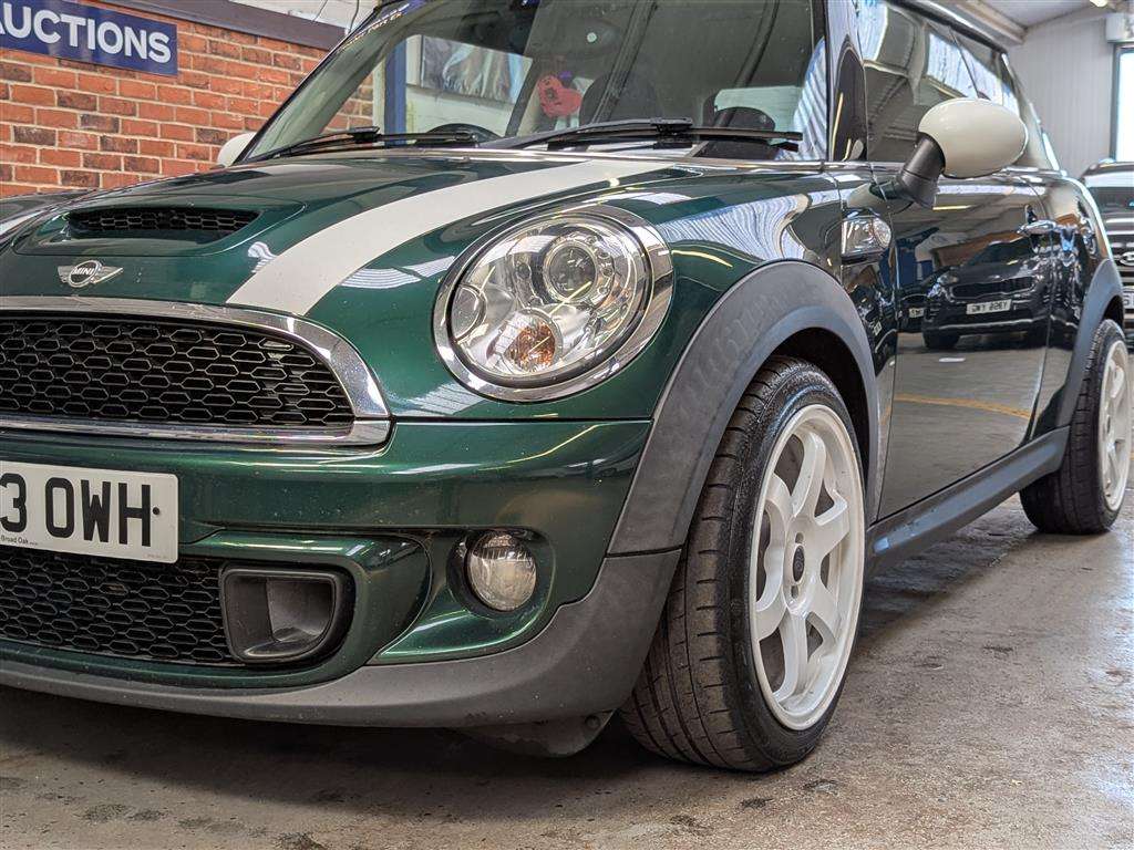 <p>2013 MINI COOPER S</p>