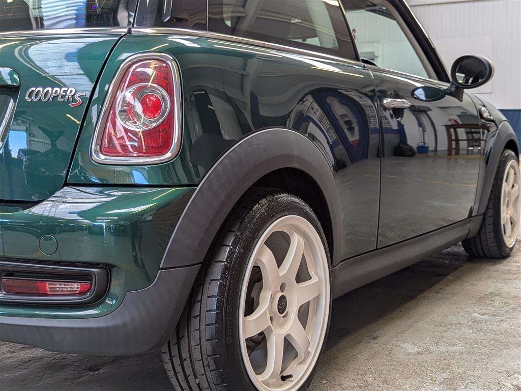 <p>2013 MINI COOPER S</p>