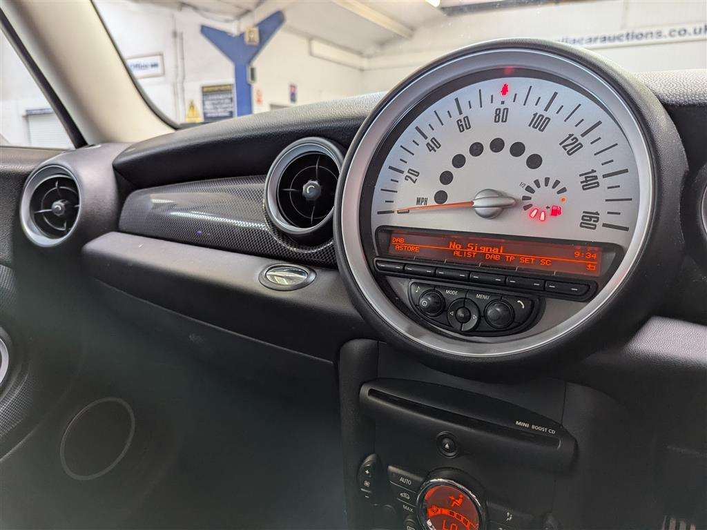 <p>2013 MINI COOPER S</p>