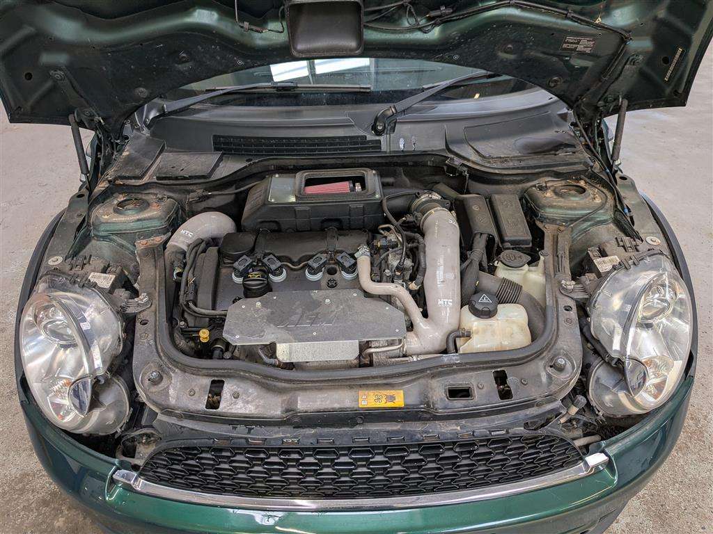 <p>2013 MINI COOPER S</p>