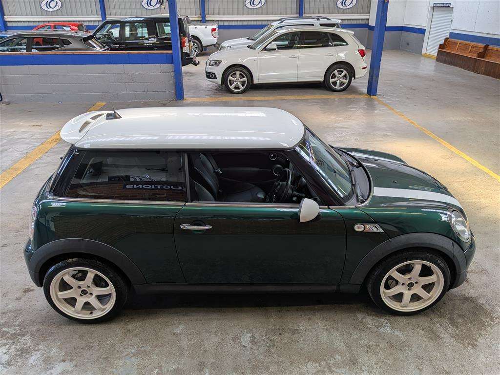 <p>2013 MINI COOPER S</p>