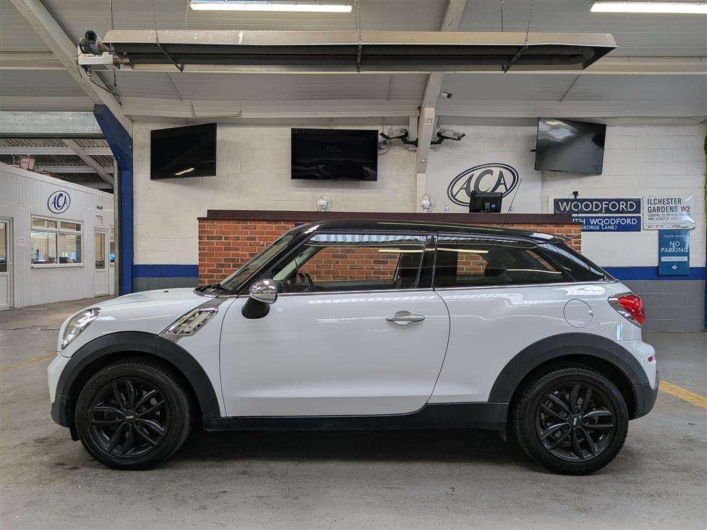 <p>2013 MINI PACEMAN COOPER</p>