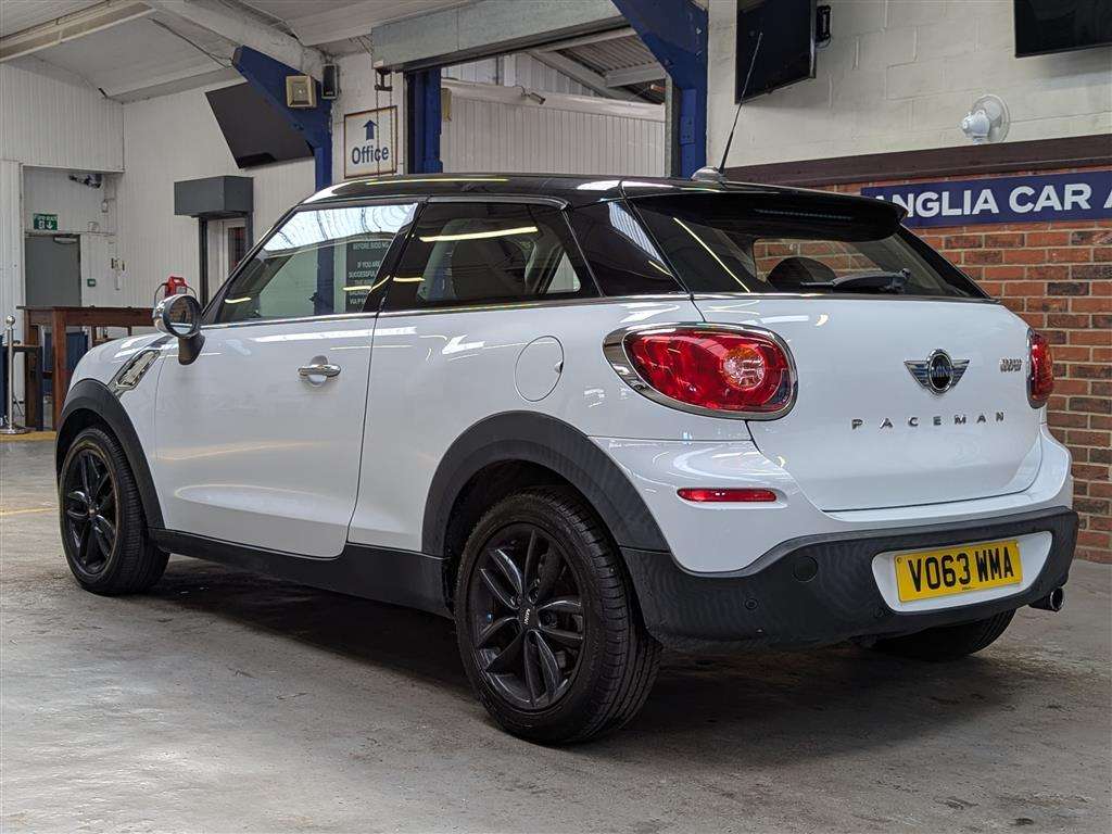 <p>2013 MINI PACEMAN COOPER</p>