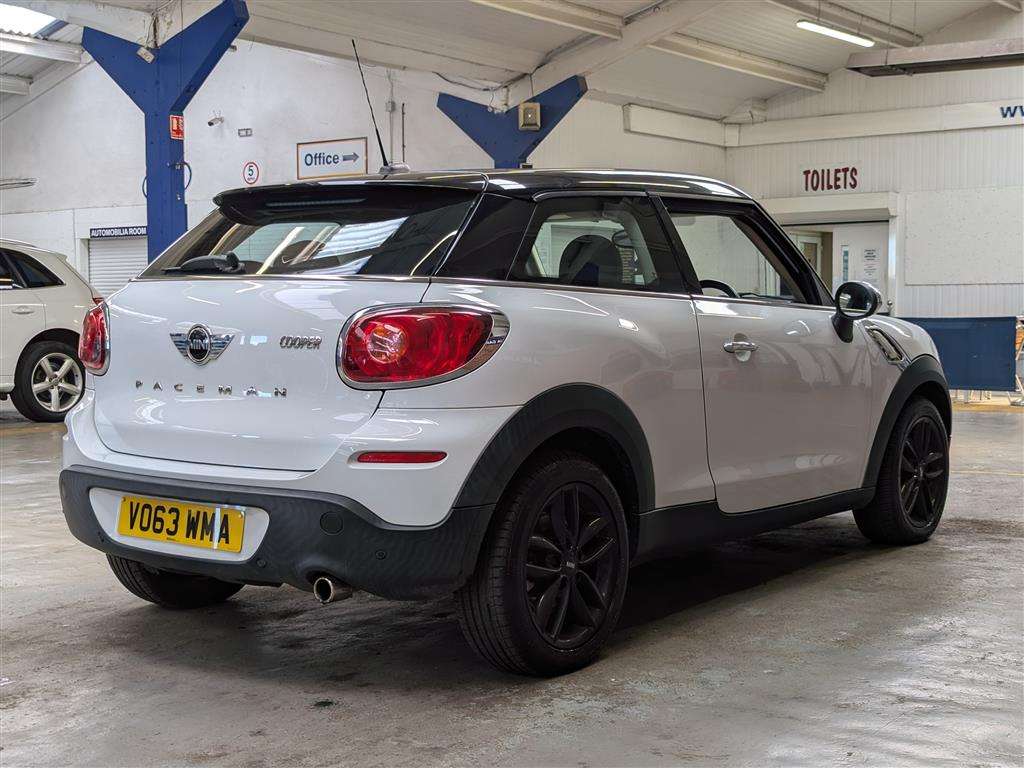 <p>2013 MINI PACEMAN COOPER</p>