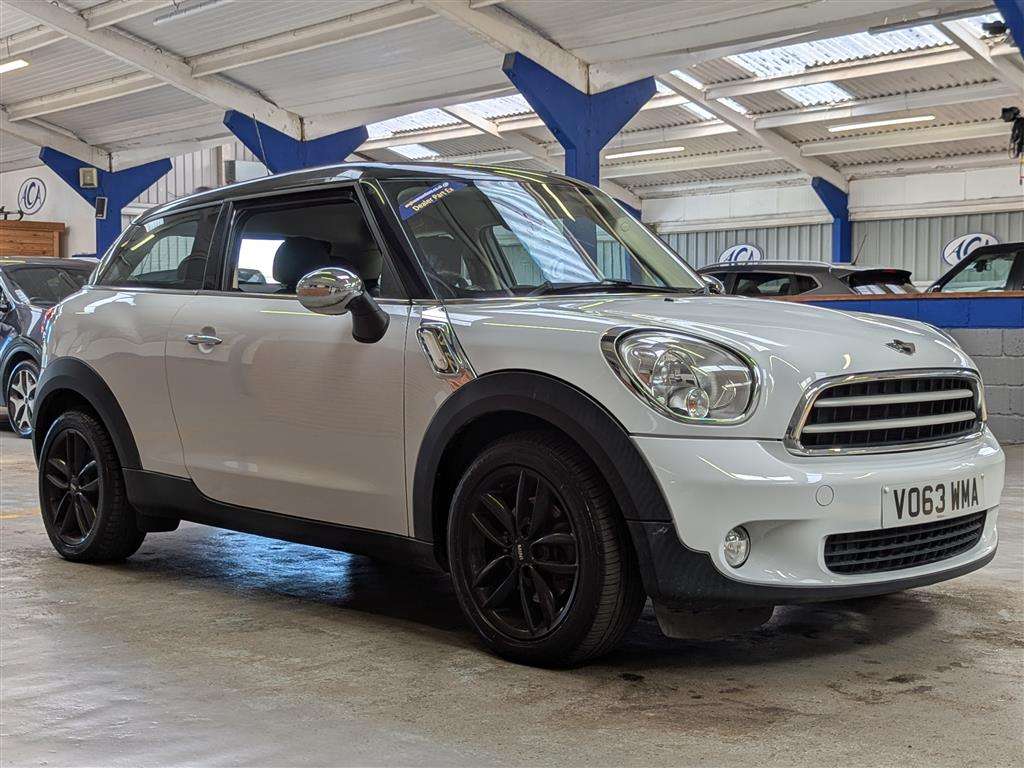 <p>2013 MINI PACEMAN COOPER</p>