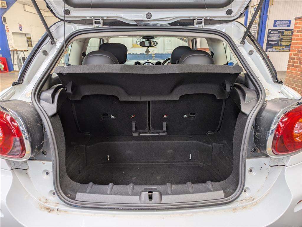 <p>2013 MINI PACEMAN COOPER</p>