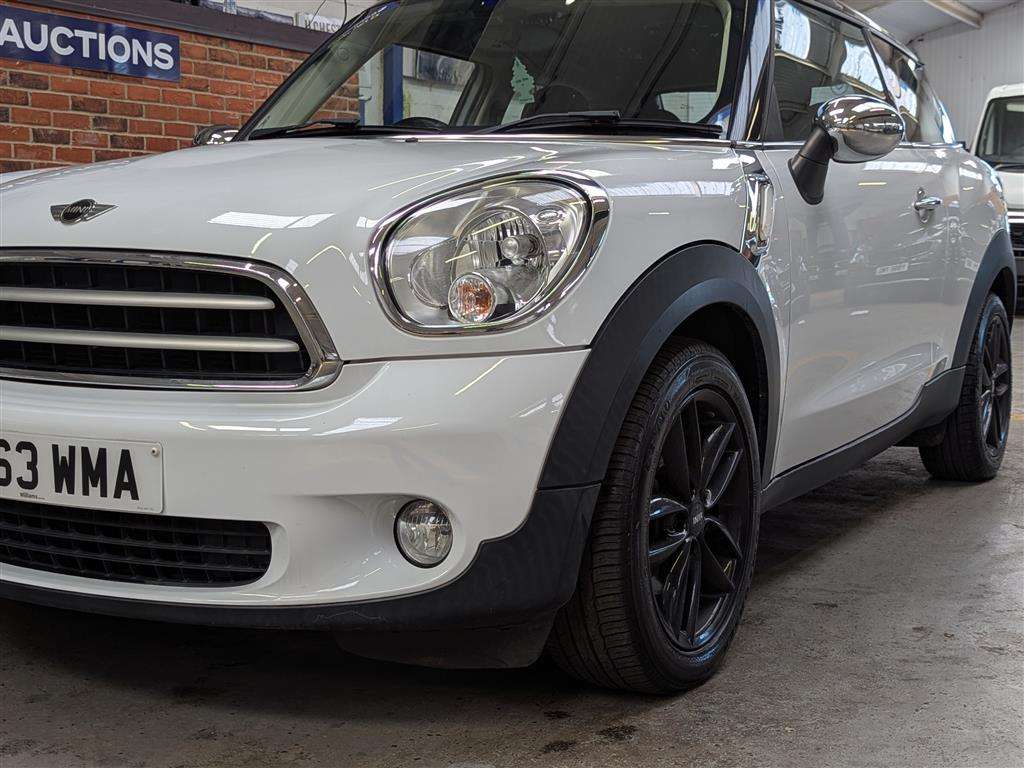 <p>2013 MINI PACEMAN COOPER</p>