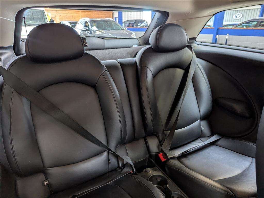 <p>2013 MINI PACEMAN COOPER</p>
