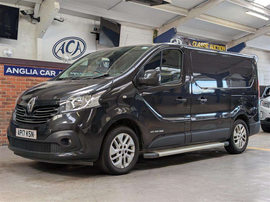 <p>2017 RENAULT TRAFIC SL27 SPORT NAV ENG</p>