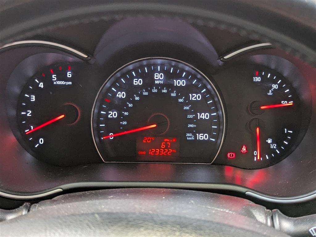 <p>2015 KIA SORENTO KX-2 SAT NAV CRDI</p>