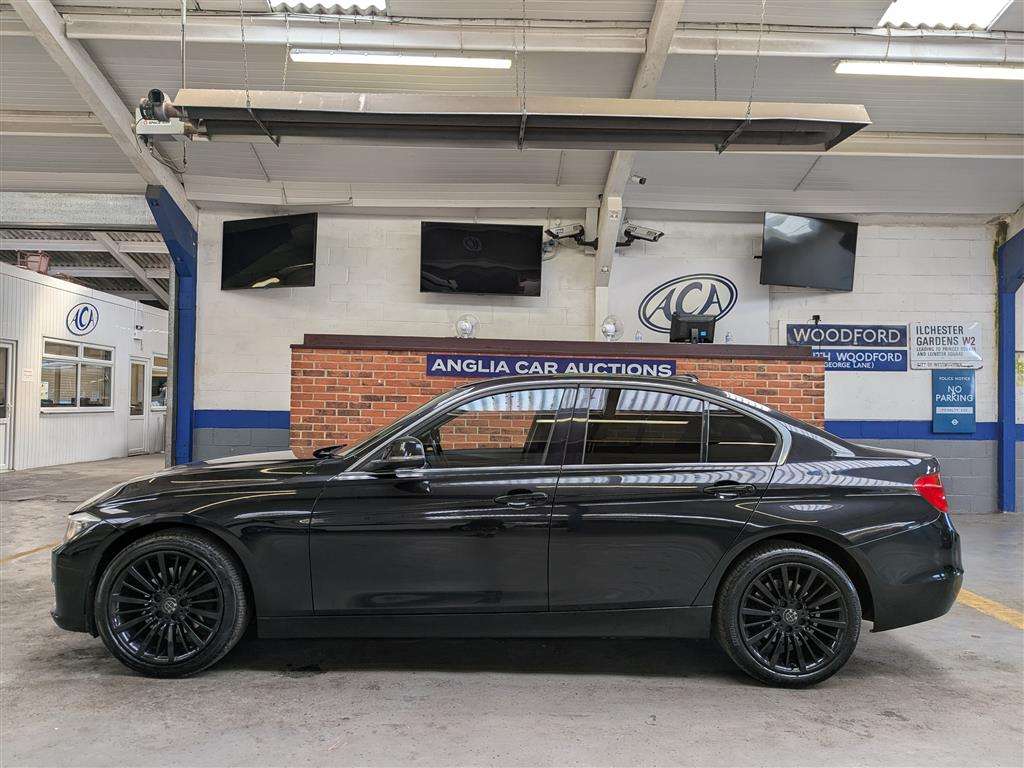 <p>2013 BMW 320D LUXURY AUTO</p>