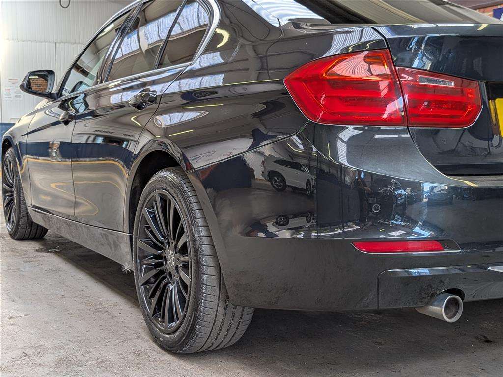 <p>2013 BMW 320D LUXURY AUTO</p>