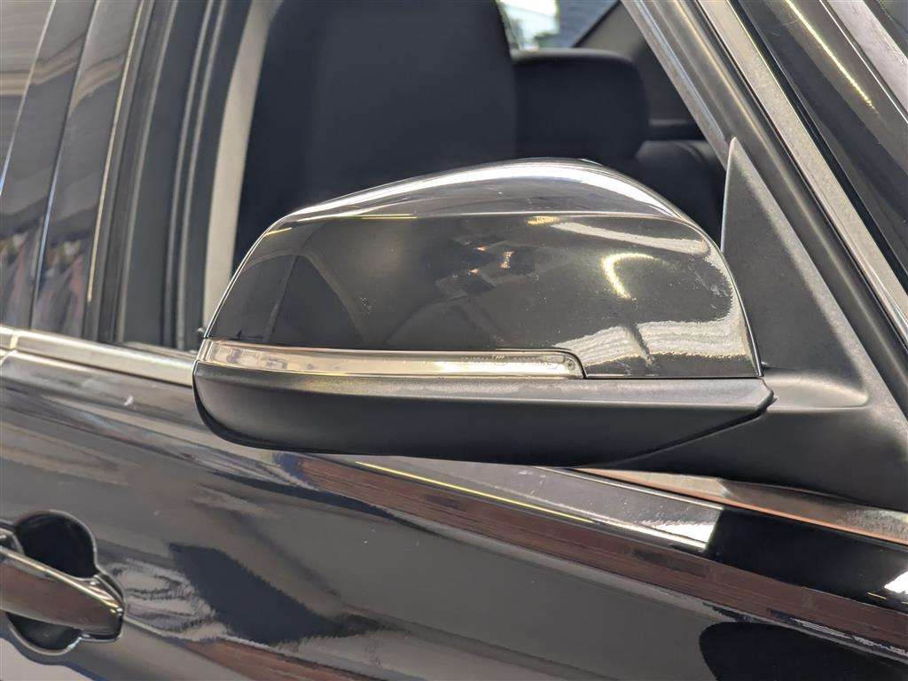 <p>2013 BMW 320D LUXURY AUTO</p>