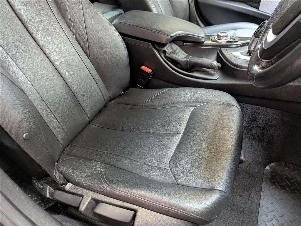 <p>2013 BMW 320D LUXURY AUTO</p>