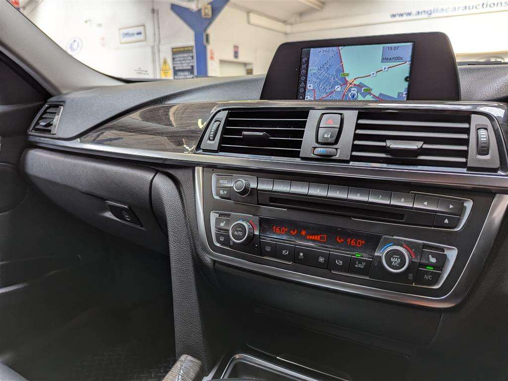 <p>2013 BMW 320D LUXURY AUTO</p>