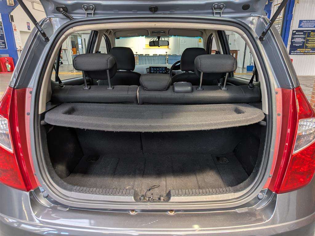 <p>2013 HYUNDAI I10 ACTIVE</p>