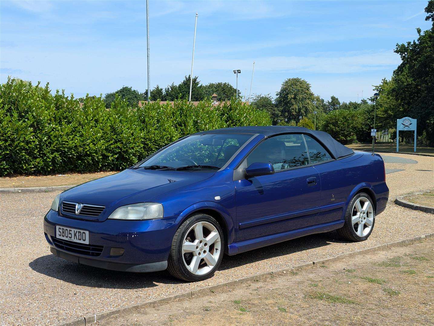 <p>2005 VAUXHALL ASTRA BERTONE EXCLUSIVE</p>