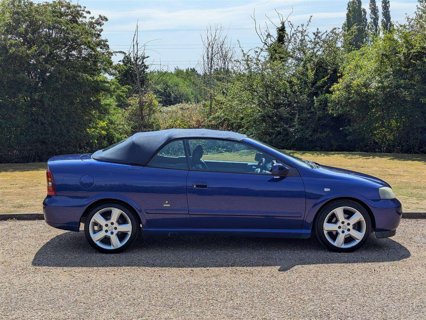 <p>2005 VAUXHALL ASTRA BERTONE EXCLUSIVE</p>