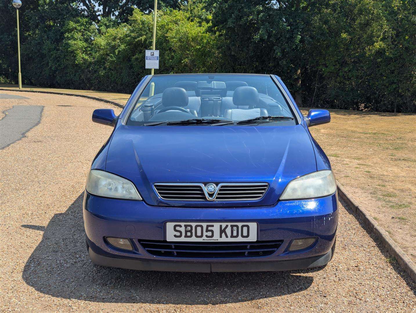 <p>2005 VAUXHALL ASTRA BERTONE EXCLUSIVE</p>