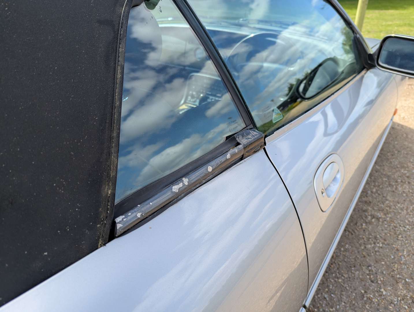 <p>2001 JAGUAR XK8 CONVERTIBLE AUTO</p>