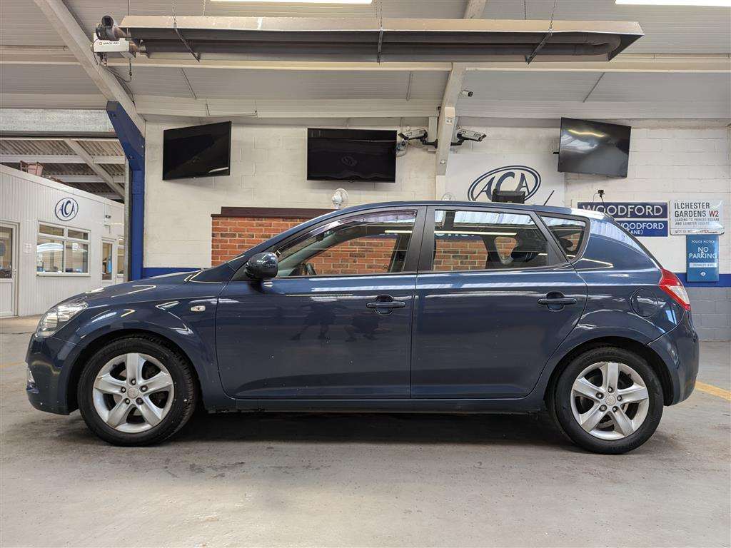 <p>2012 KIA CEED 2 CRDI AUTO</p>