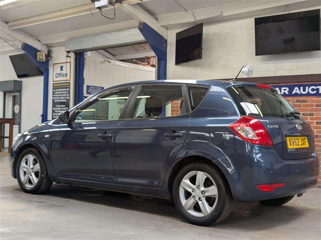 <p>2012 KIA CEED 2 CRDI AUTO</p>