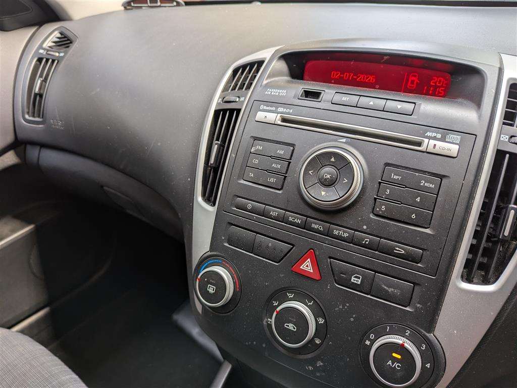 <p>2012 KIA CEED 2 CRDI AUTO</p>