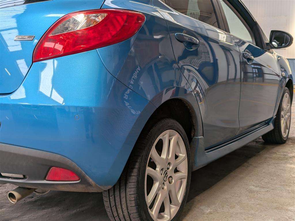 <p>2013 MAZDA 2 VENTURE EDITION</p>