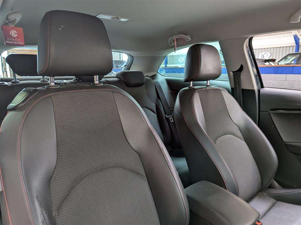 <p>2014 SEAT LEON FR TECHNOLOGY TSI</p>