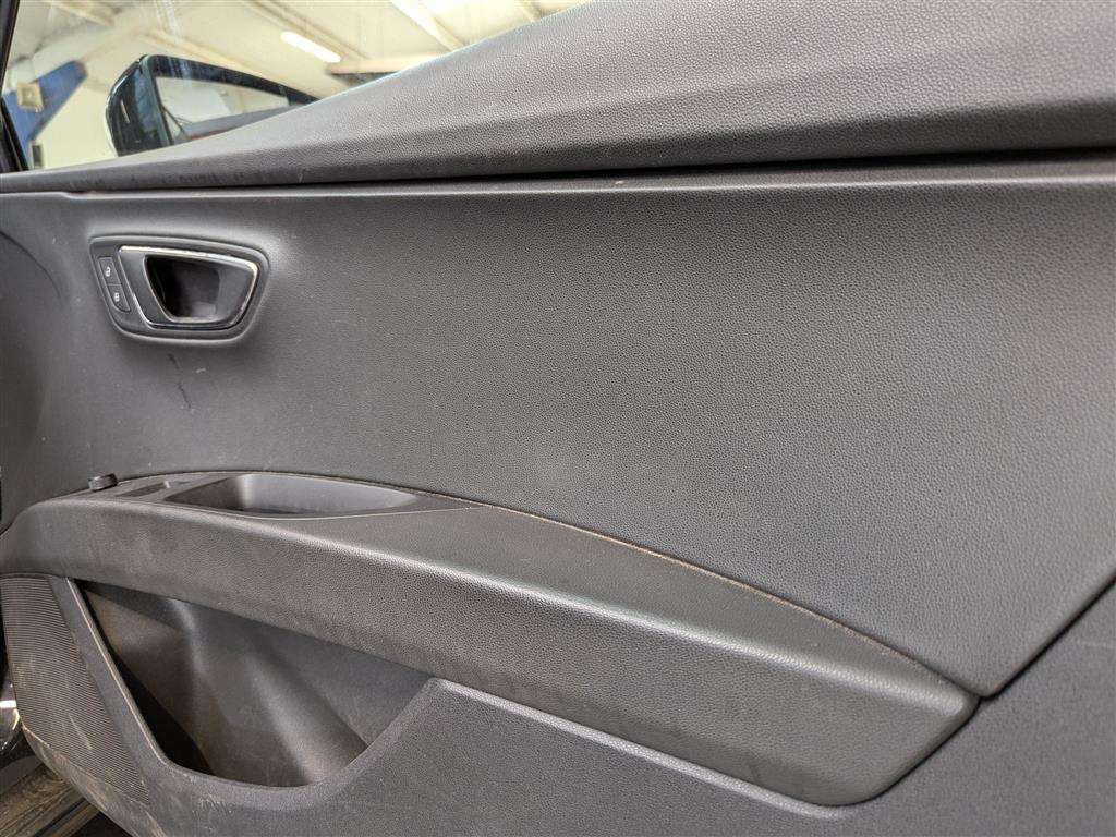 <p>2014 SEAT LEON FR TECHNOLOGY TSI</p>
