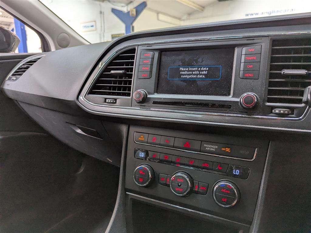 <p>2014 SEAT LEON FR TECHNOLOGY TSI</p>