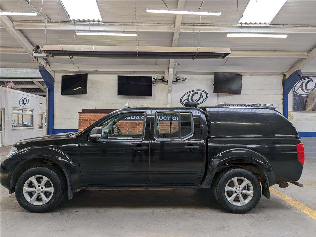 <p>2015 NISSAN NAVARA VISIA DCI</p>