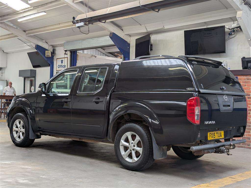 <p>2015 NISSAN NAVARA VISIA DCI</p>