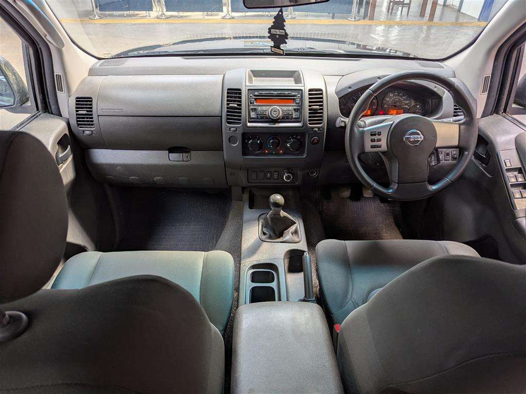 <p>2015 NISSAN NAVARA VISIA DCI</p>