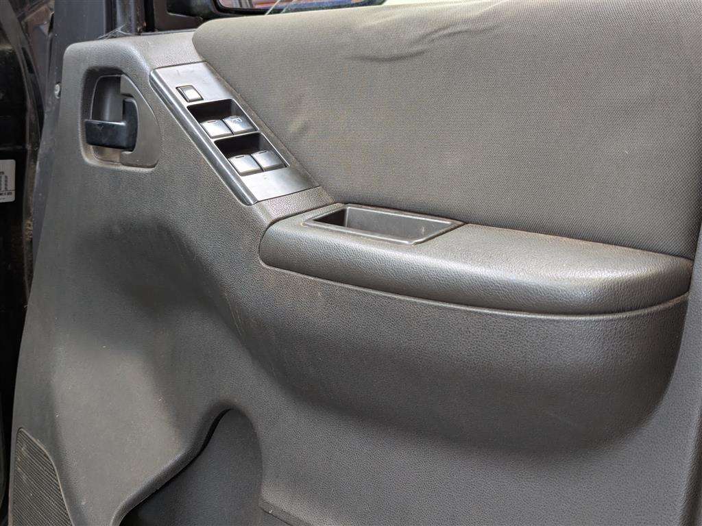 <p>2015 NISSAN NAVARA VISIA DCI</p>