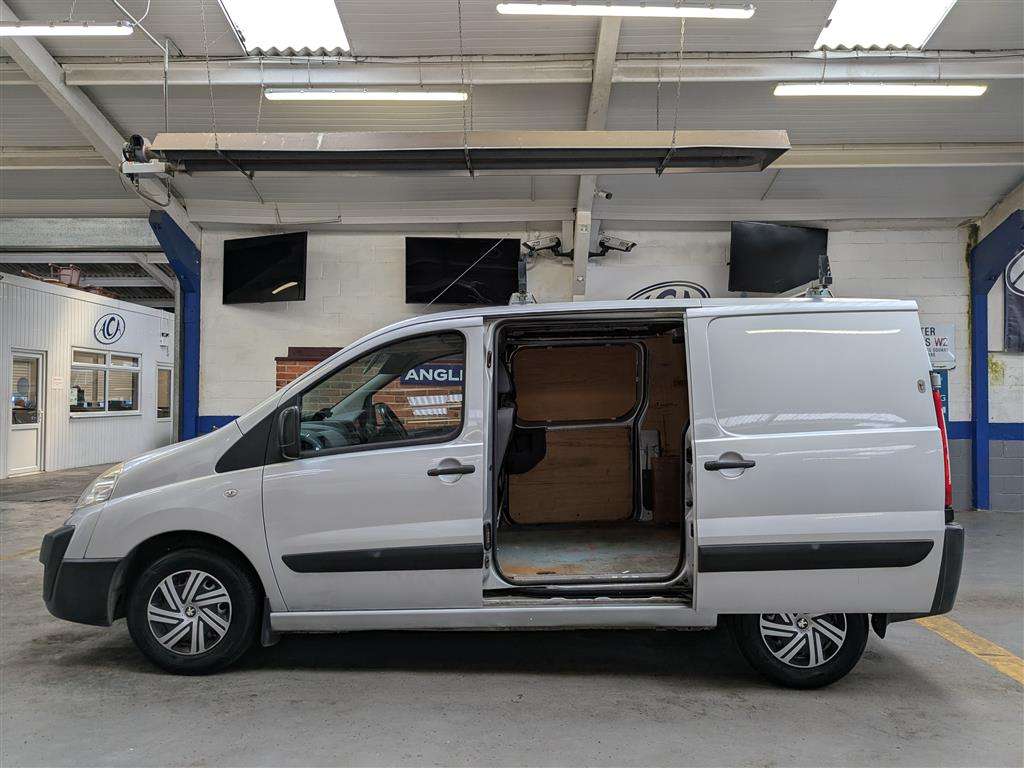 <p>2009 PEUGEOT EXPERT HDI SWB</p>