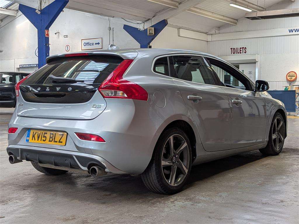 <p>2015 VOLVO V40 R-DESIGN NAV D2</p>