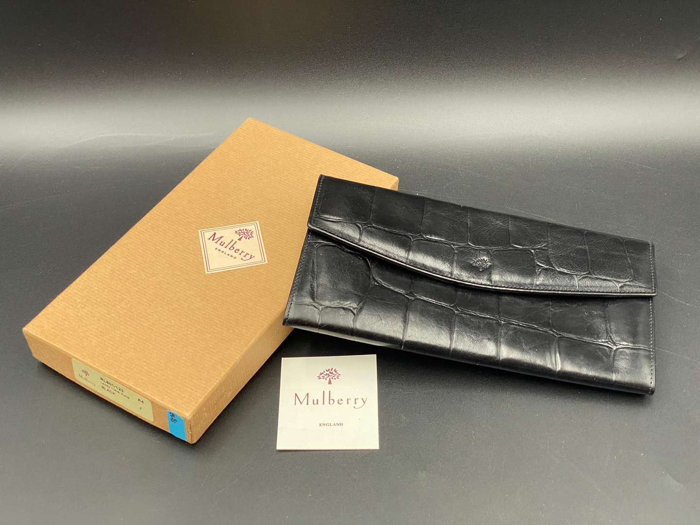 <p>MULBERRY, LEATHER PURSE AND MANICURE SET, BOXED</p>