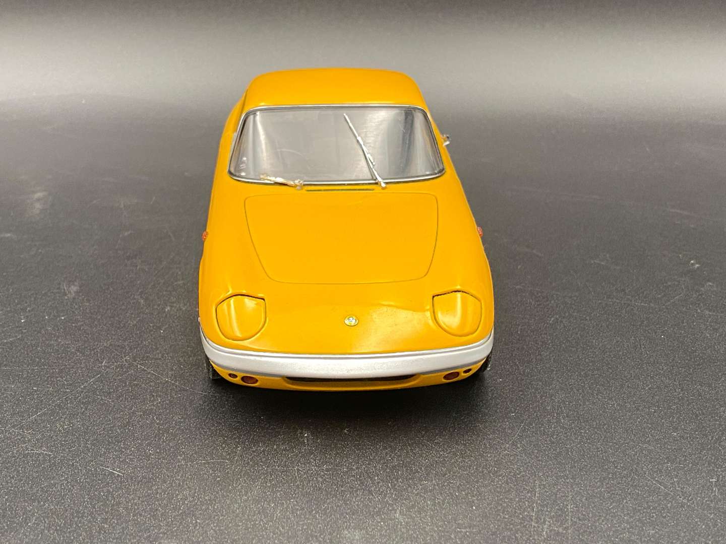 <p>AUTOART MILLENIUM, LOTUS ELAN, 1:18</p>